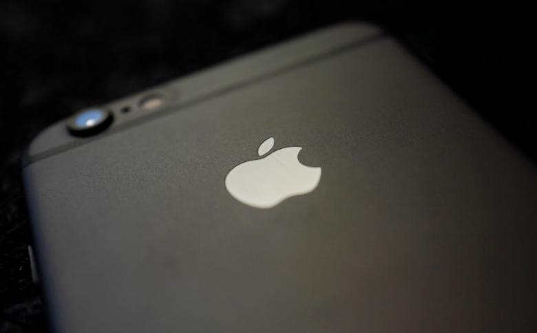 Apple says iPhones safe despite China fires
